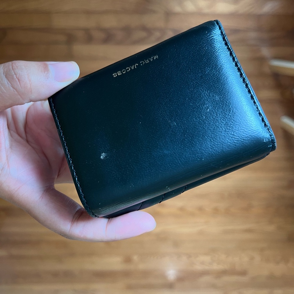 Marc Jacobs Black Quilted Leather Wallet - Picture 5 of 8